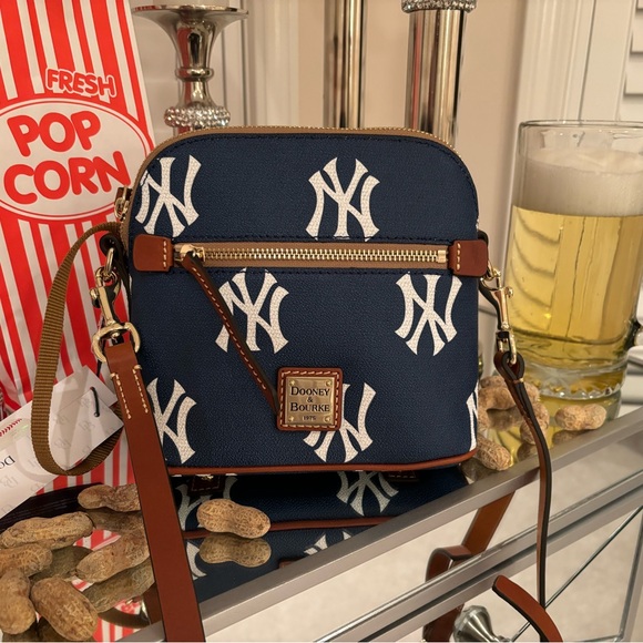 Dooney & Bourke Handbags - NWT DOONEY & BOURKE Yankee Domed Crossbody